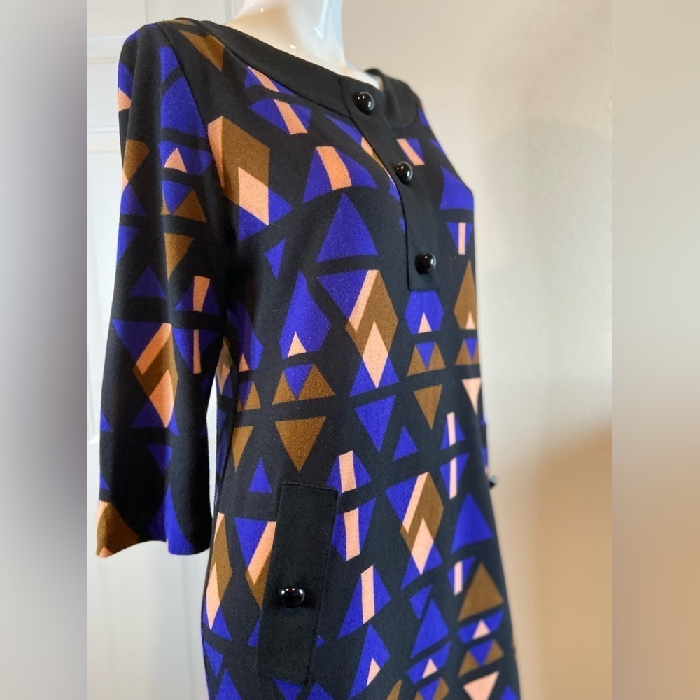 J. Taylor~Soft~Geometric Design~Shift Dress~Faux Pocket~Back Zip Closure~Size 12